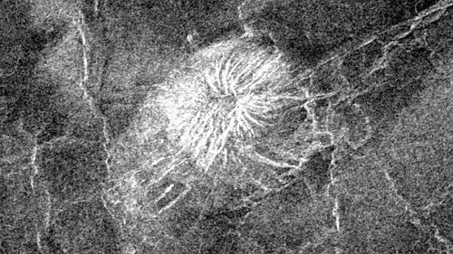 Агентная модель Anthropic на длинной кодинг-сессии: бенчмарки, цена за токены и режимы effort.