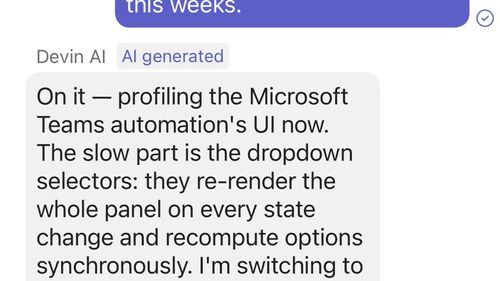 Интерфейс Microsoft Teams, где агент Devin отвечает в чате и показывает карточку для согласования действия.